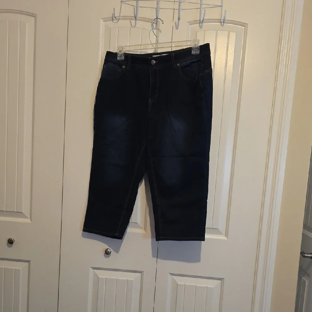 Classic Black Women's Jeans - Picture 1 of 2
